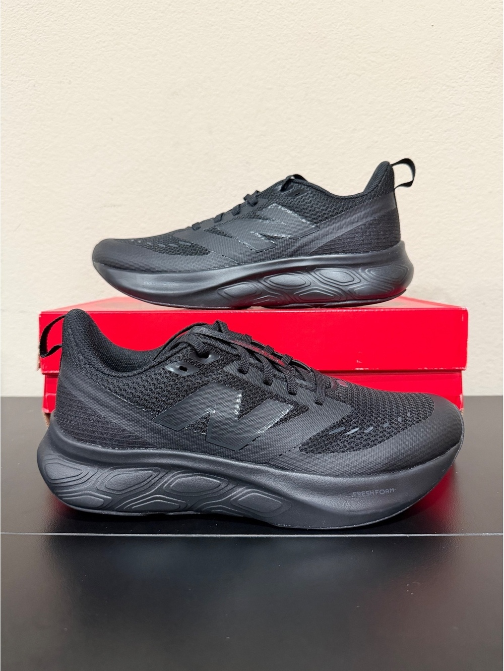 Size 7Y/8.5 Women - New Balance Fresh Foam 625 GS “Black Phantom”